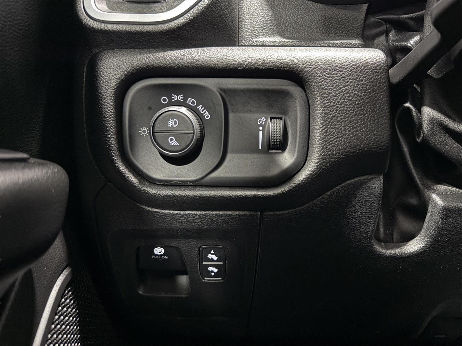 2022 RAM 1500 Big Horn Quad Cab 4x4 6'4' Box