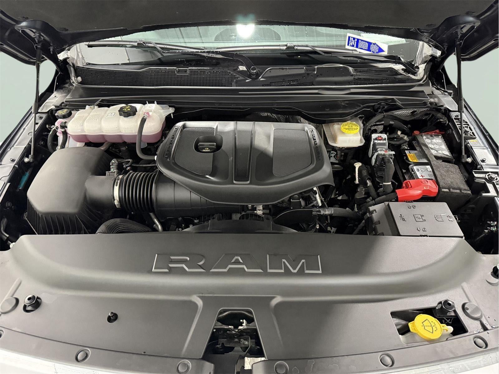 2025 RAM 1500 Big Horn Crew Cab 4x4 5'7' Box