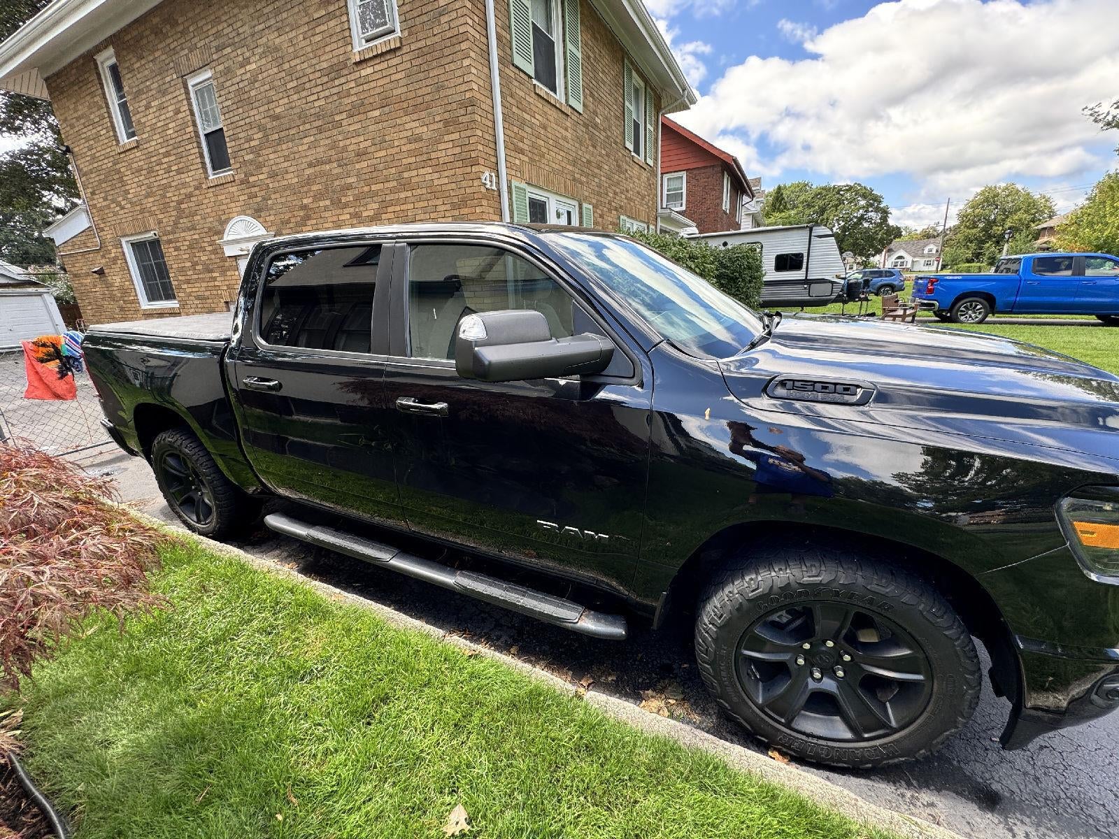 2020 RAM 1500 Big Horn Crew Cab 4x4 5'7' Box