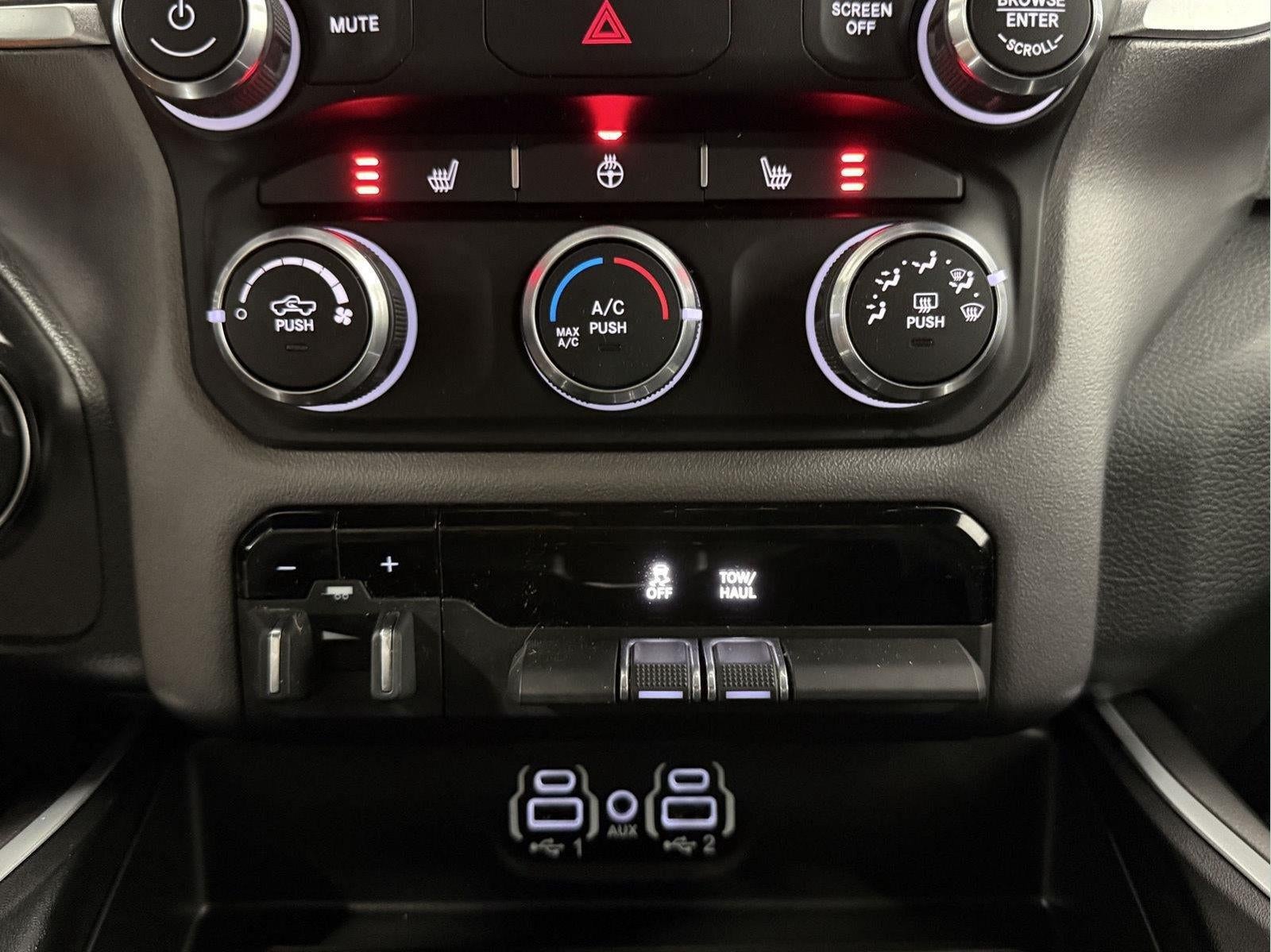 2023 RAM 1500 Big Horn Crew Cab 4x4 5'7' Box
