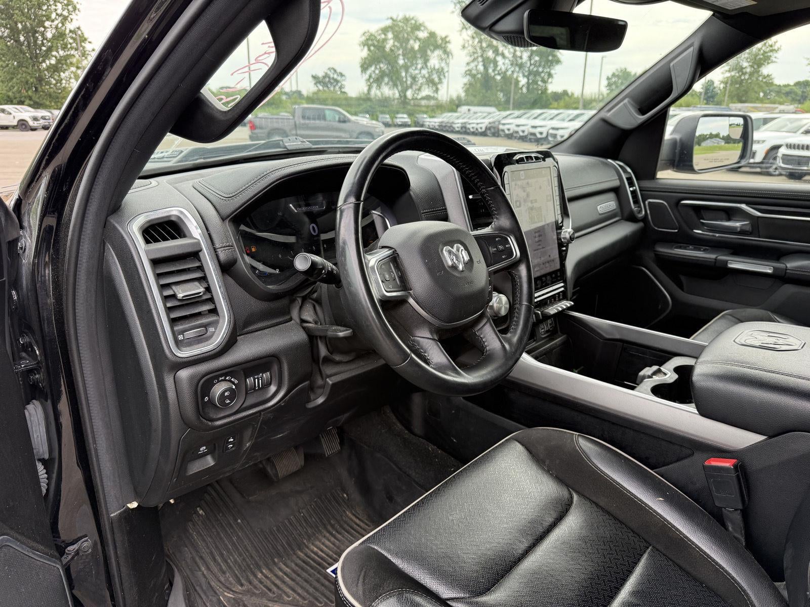 2023 RAM 1500 Laramie Crew Cab 4x4 5'7' Box