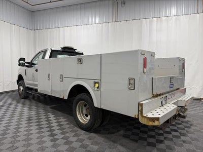 2018 Ford F-350 Chassis XL