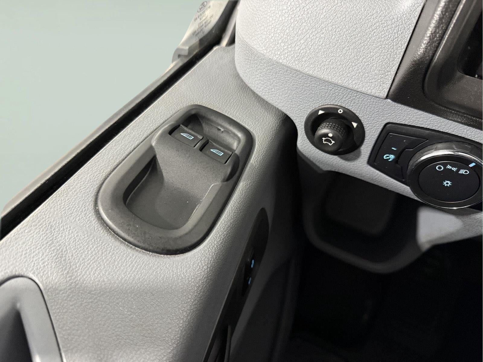 2019 Ford Transit-150 XL