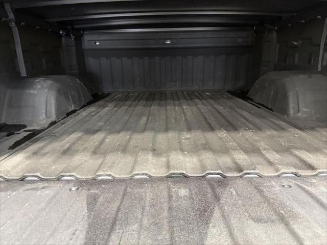 2023 Chevrolet Silverado 1500 4WD Crew Cab Short Bed Custom