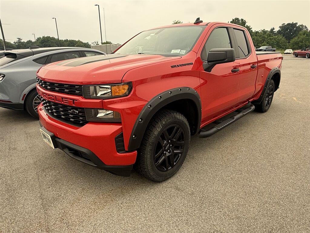 2021 Chevrolet Silverado 1500 4WD Double Cab Standard Bed Custom