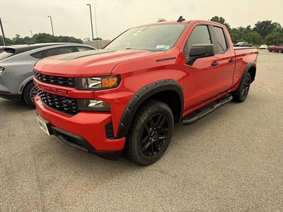 2021 Chevrolet Silverado 1500 4WD Double Cab Standard Bed Custom