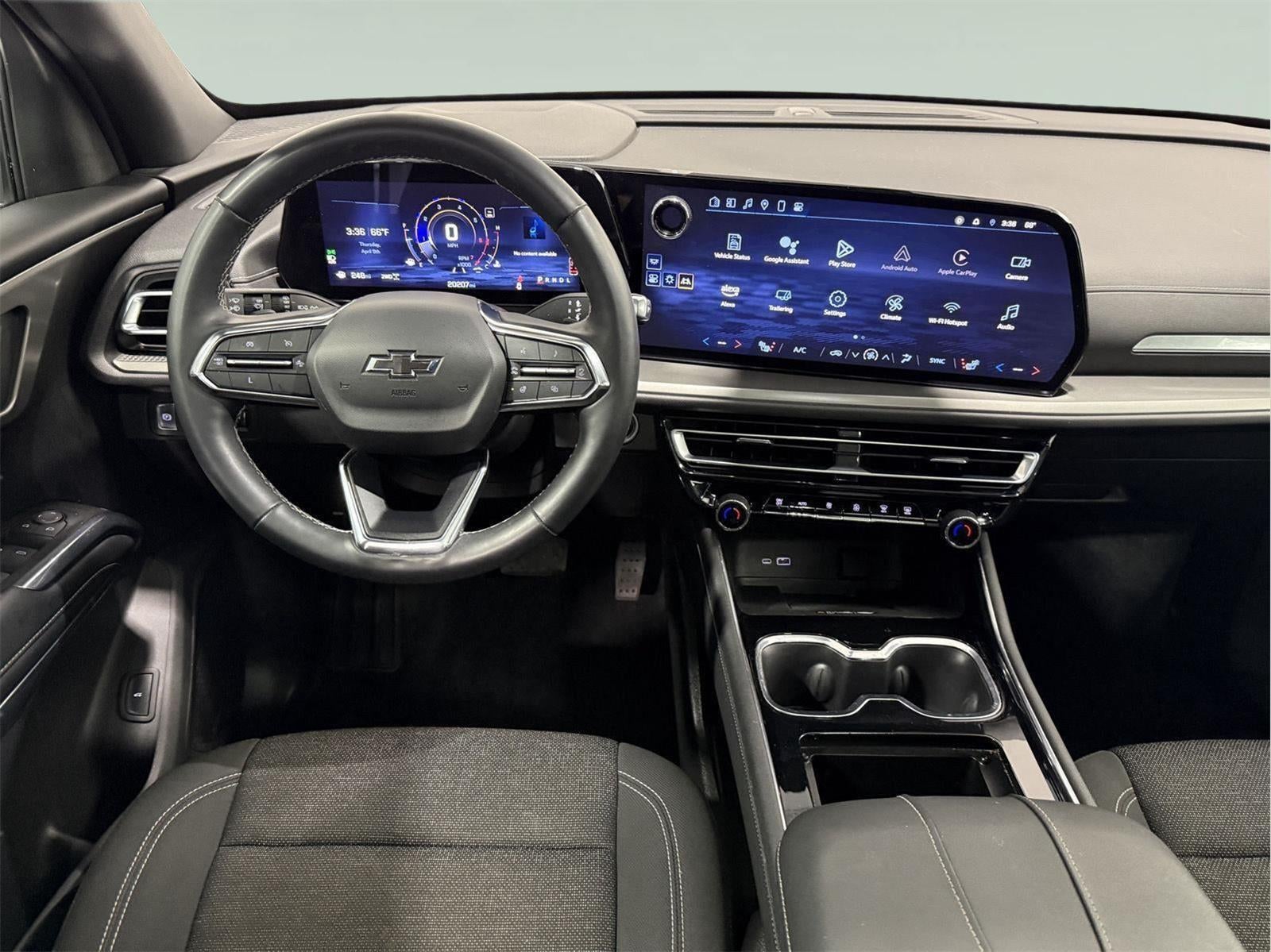 2024 Chevrolet Traverse LT