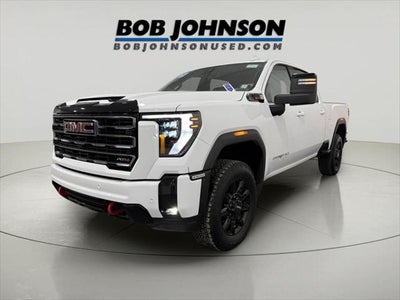 2025 GMC Sierra 2500HD 4WD Crew Cab Standard Bed AT4