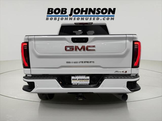 2025 GMC Sierra 2500HD 4WD Crew Cab Standard Bed AT4