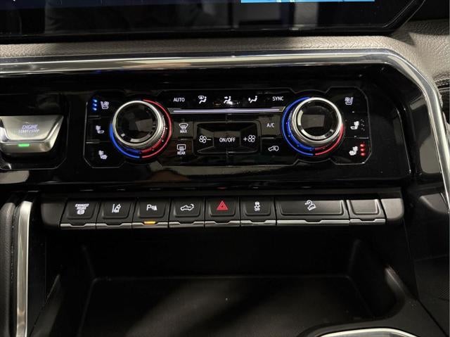 2024 GMC Sierra 2500HD 4WD Crew Cab Standard Bed Denali