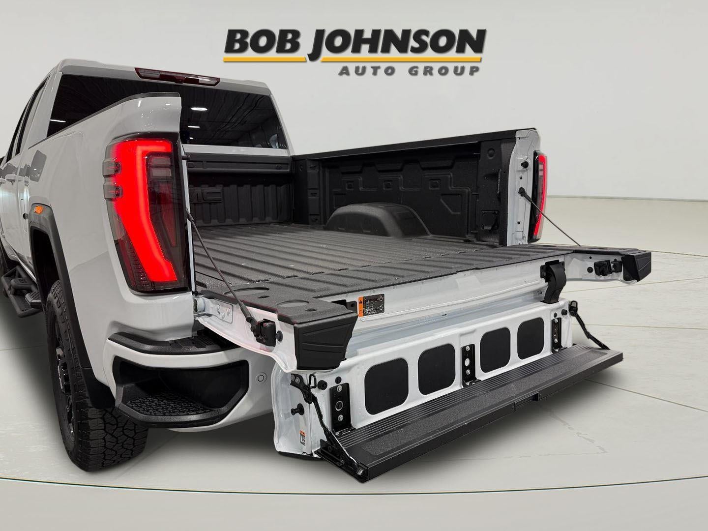 2025 GMC Sierra 2500HD 4WD Crew Cab Standard Bed AT4