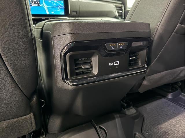 2025 GMC Sierra 2500HD 4WD Crew Cab Standard Bed AT4