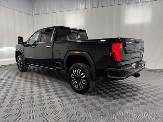 2025 GMC Sierra 2500HD Crew Cab, Standard Bed, Denali Ultimate, 4WD