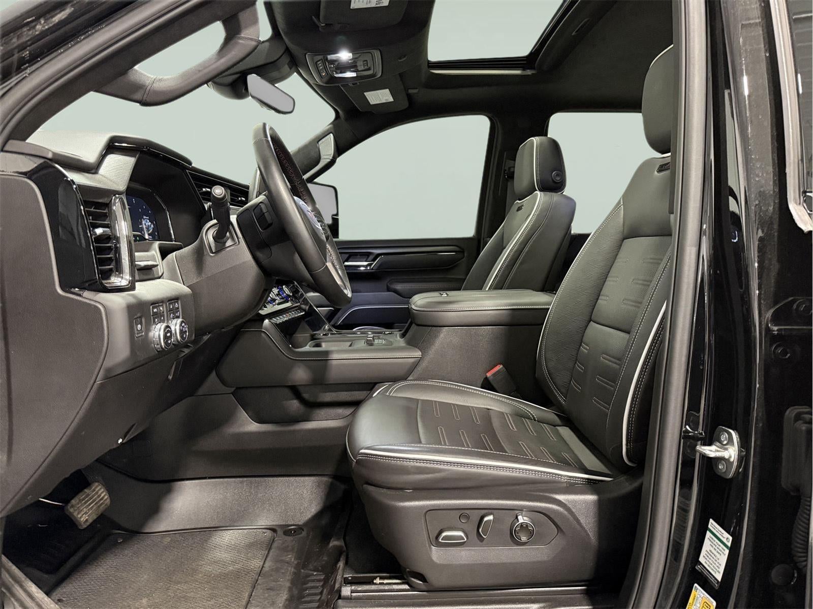 2025 GMC Sierra 2500HD Crew Cab, Standard Bed, AT4X, 4WD