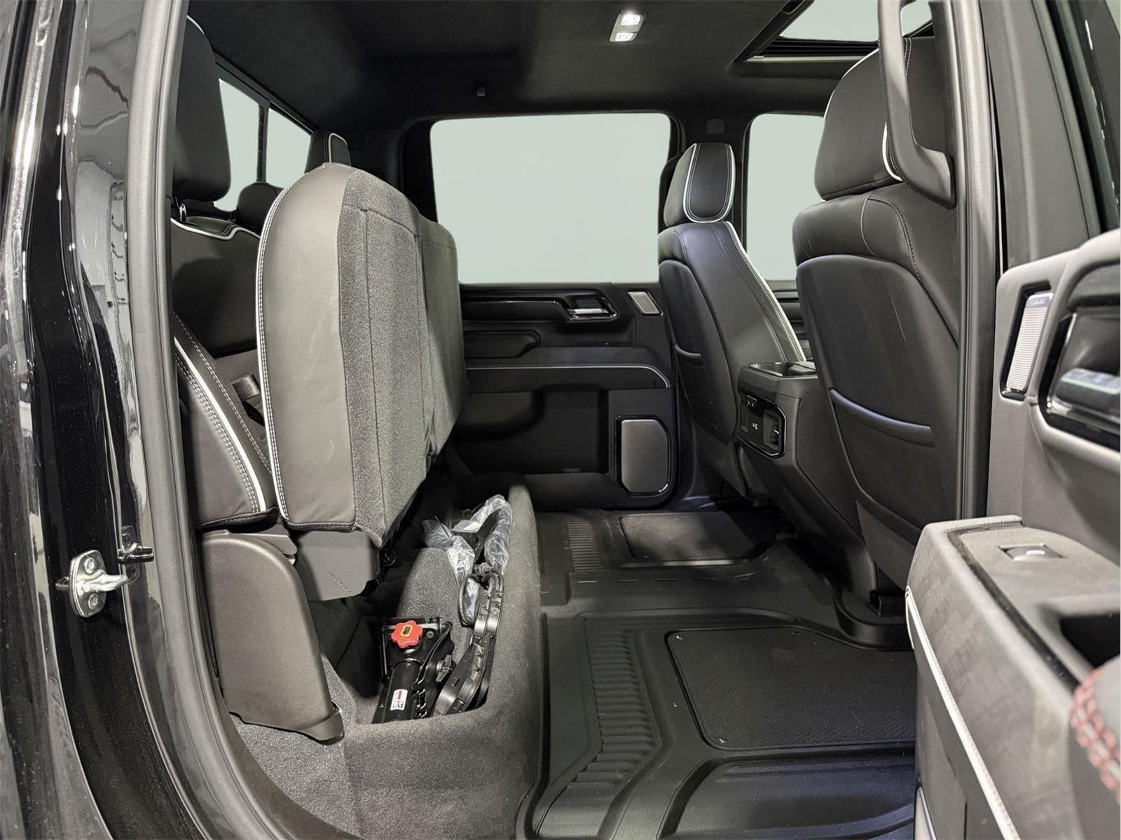 2025 GMC Sierra 2500HD Crew Cab, Standard Bed, AT4X, 4WD