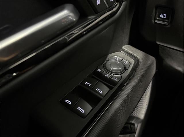 2025 GMC Sierra 2500HD Crew Cab, Standard Bed, AT4X, 4WD