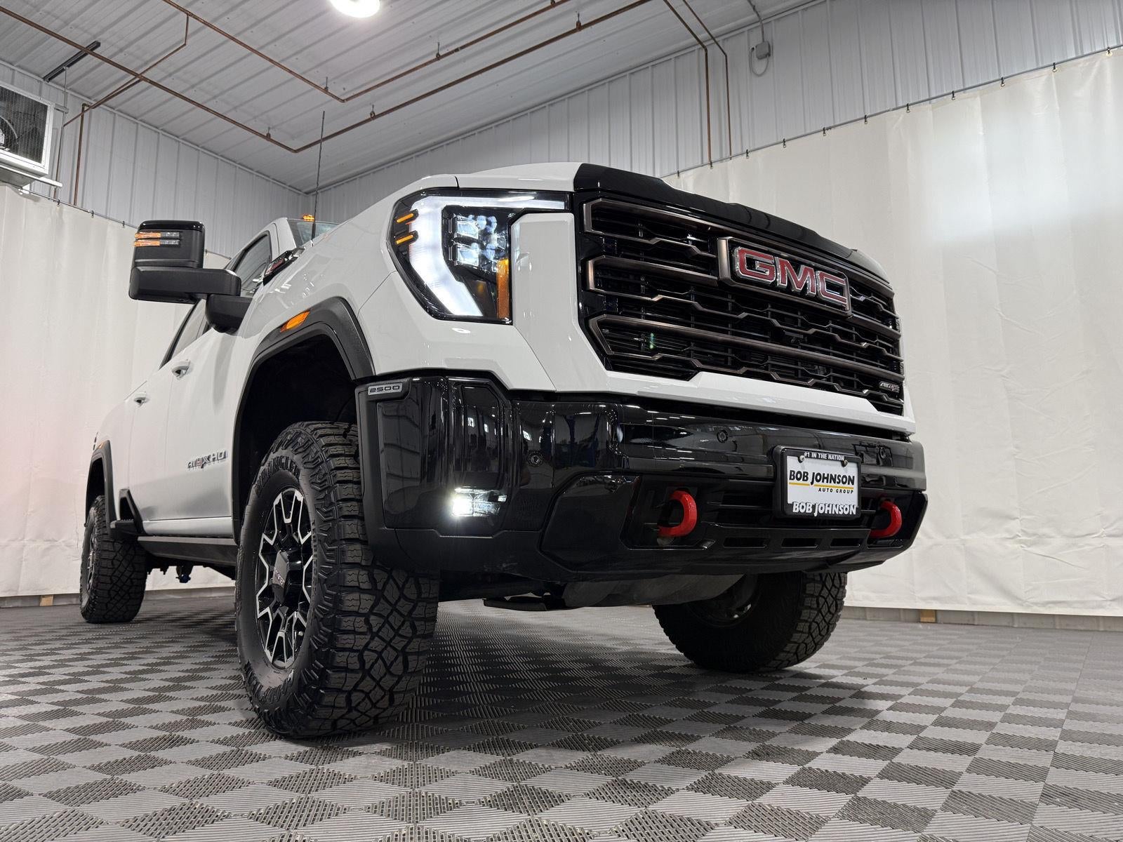 2025 GMC Sierra 2500HD Crew Cab, Standard Bed, AT4X, 4WD