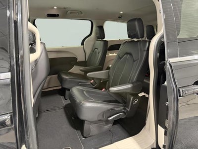 2022 Chrysler Pacifica Touring L AWD