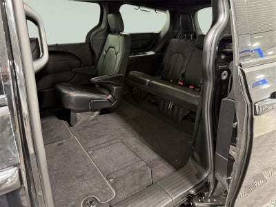 2022 Chrysler Pacifica Touring L AWD