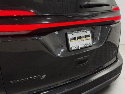 2022 Chrysler Pacifica Touring L AWD