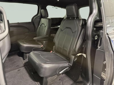2022 Chrysler Pacifica Touring L AWD