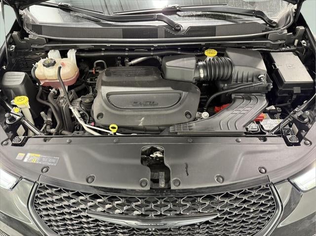 2022 Chrysler Pacifica Touring L AWD