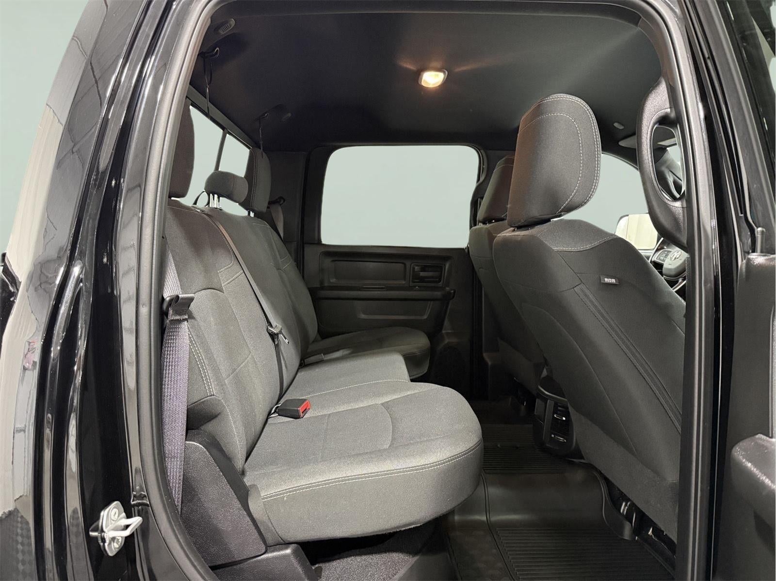 2022 RAM 3500 Tradesman Crew Cab 4x4 8' Box