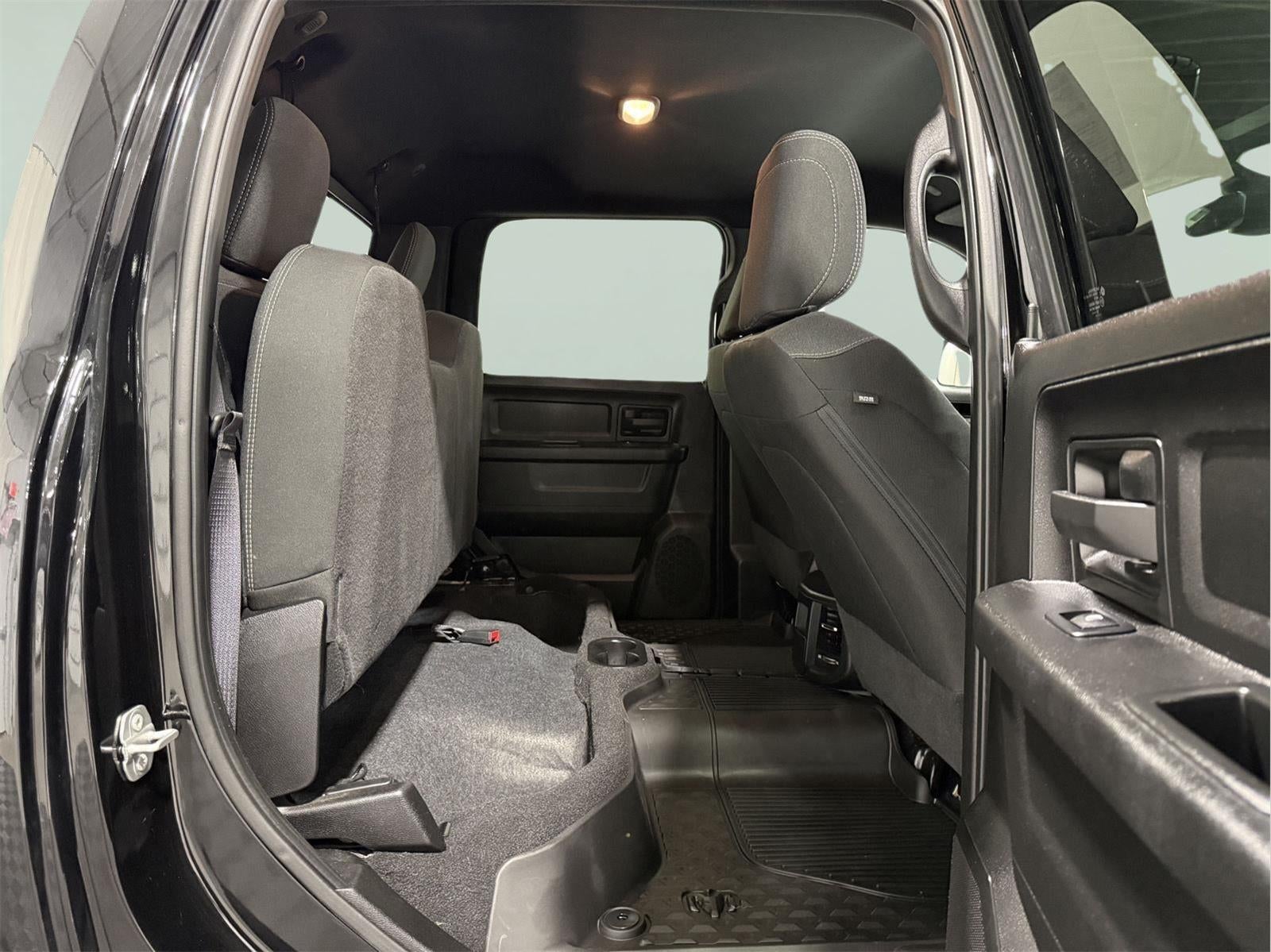 2022 RAM 3500 Tradesman Crew Cab 4x4 8' Box