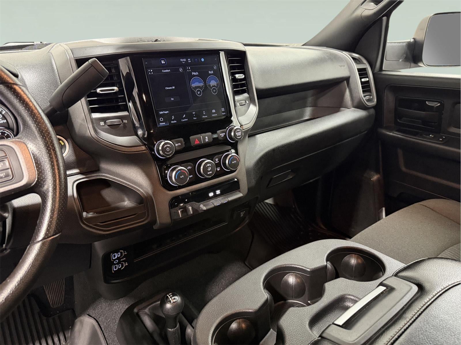 2022 RAM 3500 Tradesman Crew Cab 4x4 8' Box