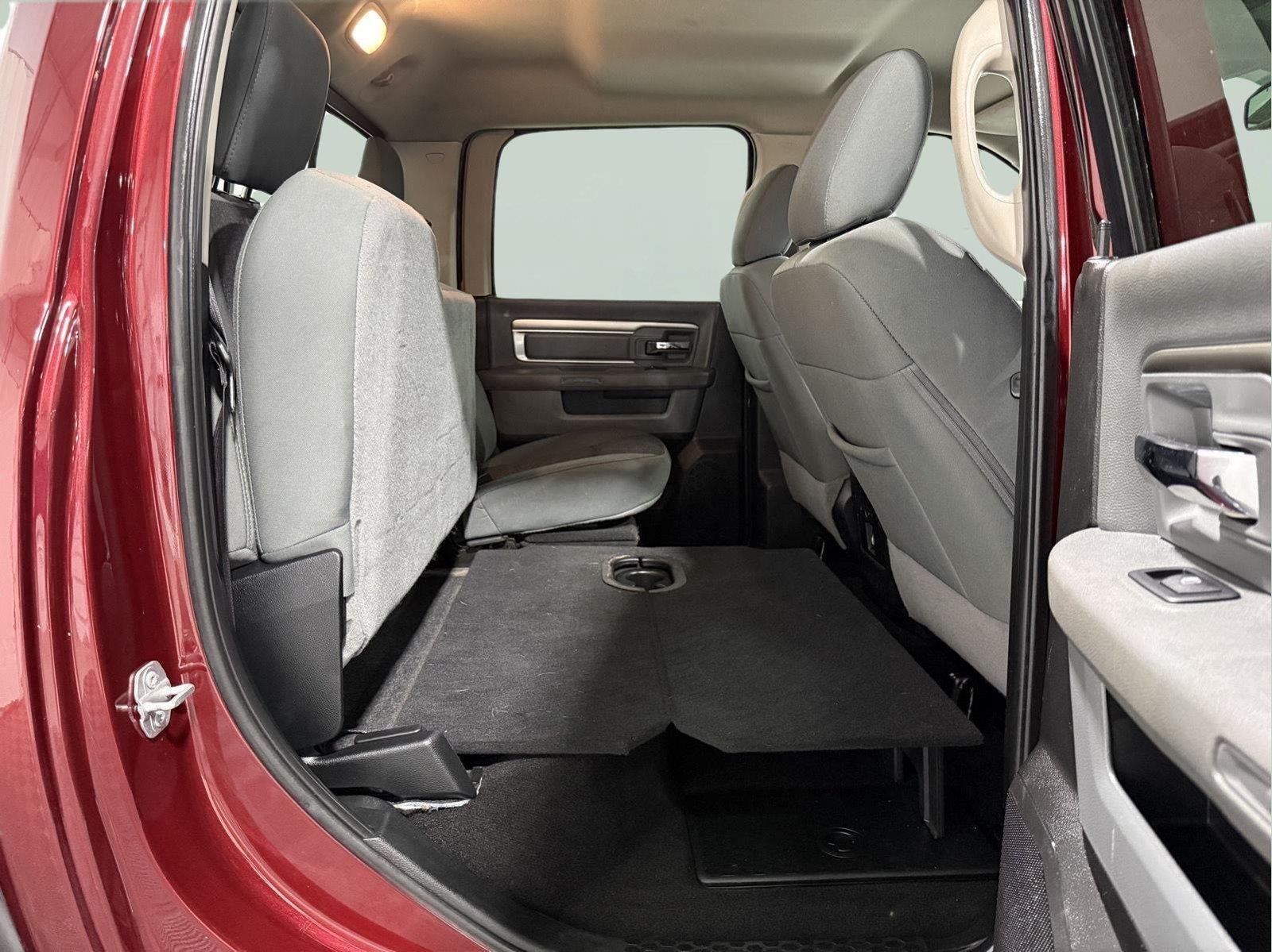 2018 RAM 1500 Big Horn Crew Cab 4x4 5'7' Box
