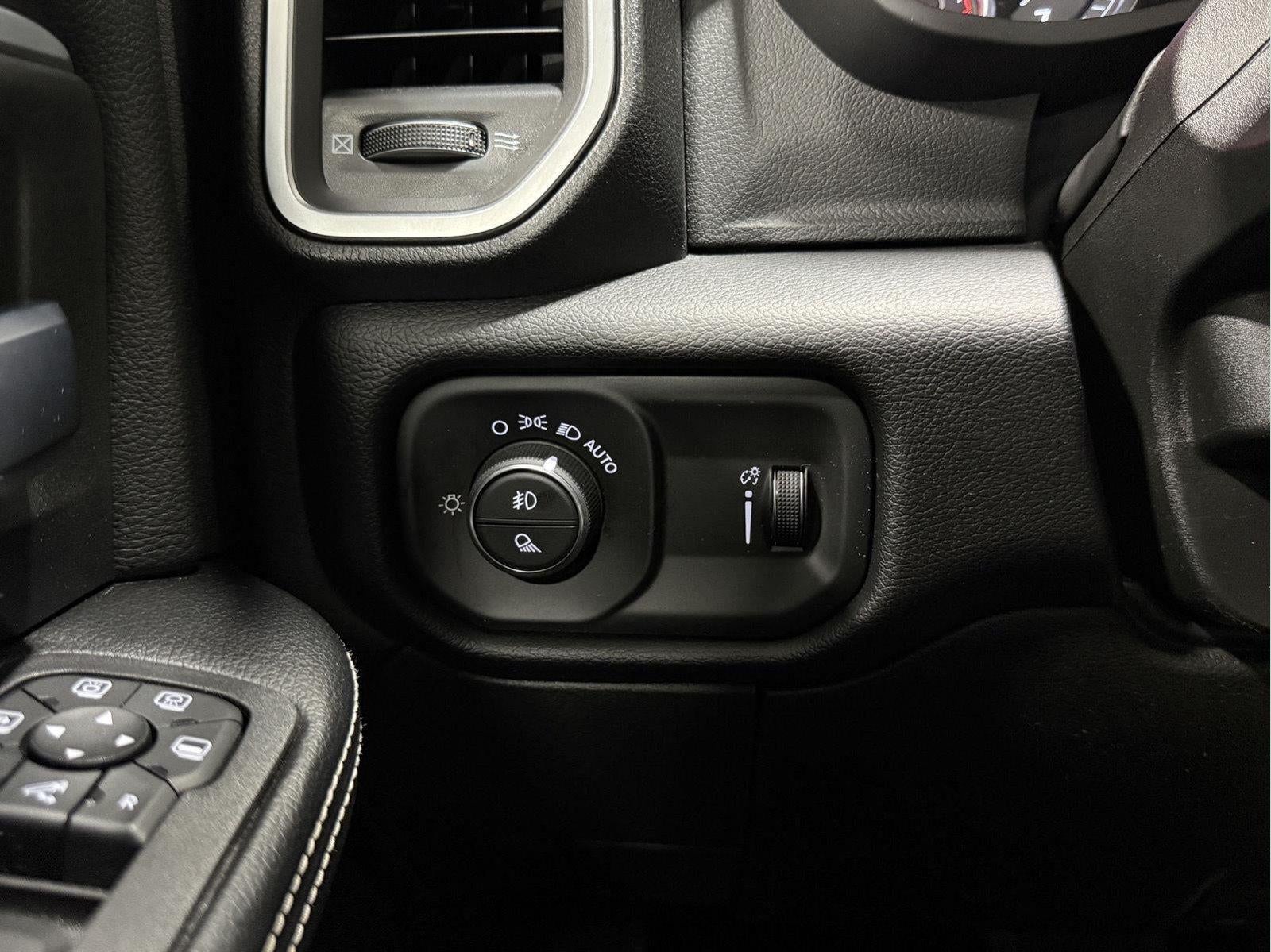 2026 RAM 2500 Big Horn Crew Cab 4x4 6'4' Box