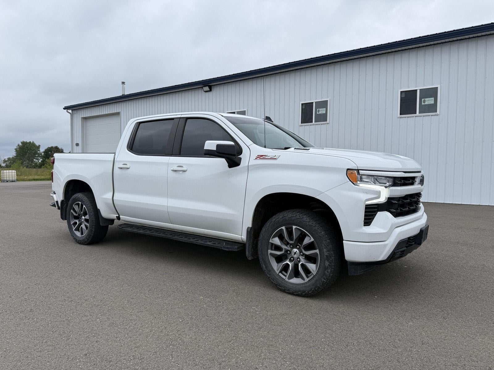 2022 Chevrolet Silverado 1500 4WD Crew Cab Short Bed RST