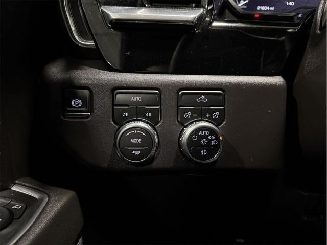 2024 GMC Sierra 1500 4WD Crew Cab Short Box Elevation with 3VL