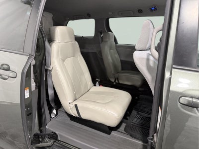 2020 Toyota Sienna LE