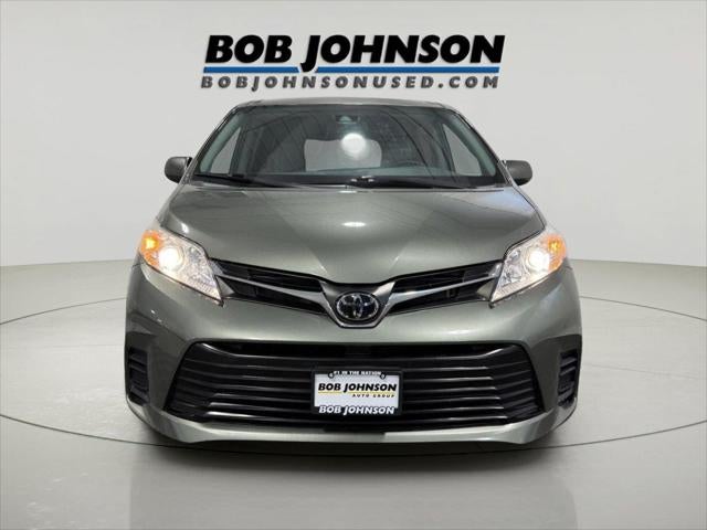 2020 Toyota Sienna LE