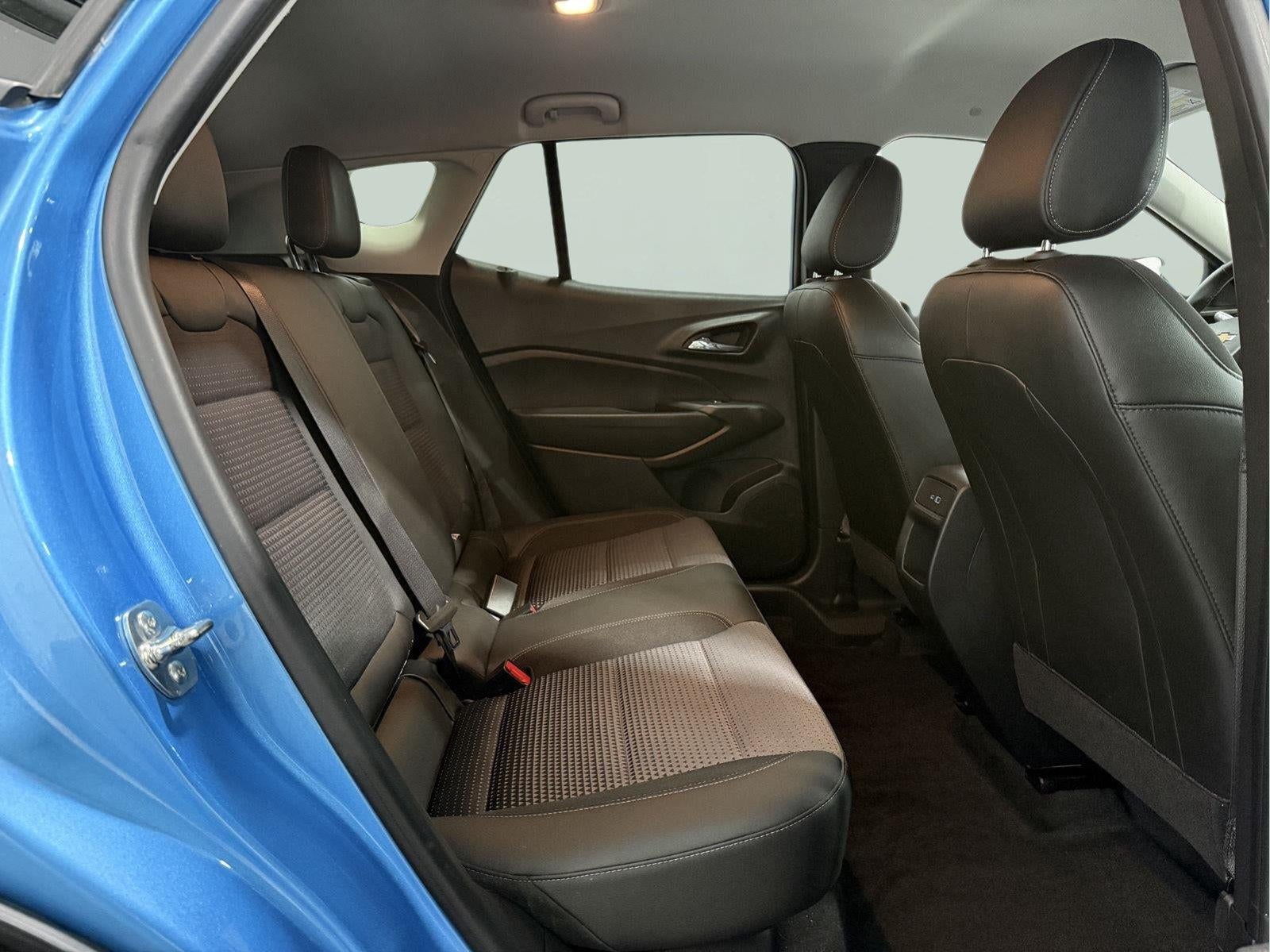 2025 Chevrolet Trax FWD LT