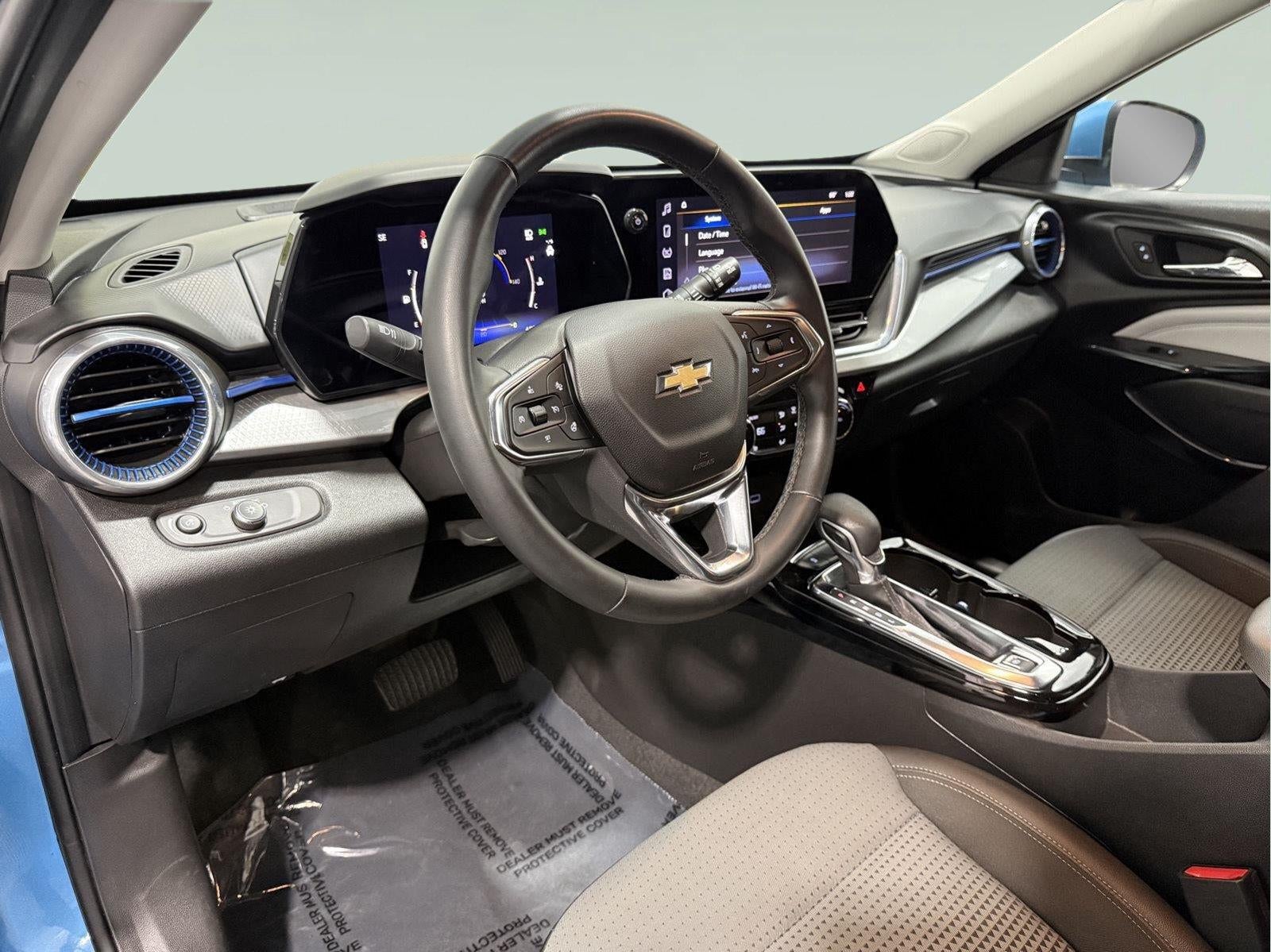 2025 Chevrolet Trax FWD LT