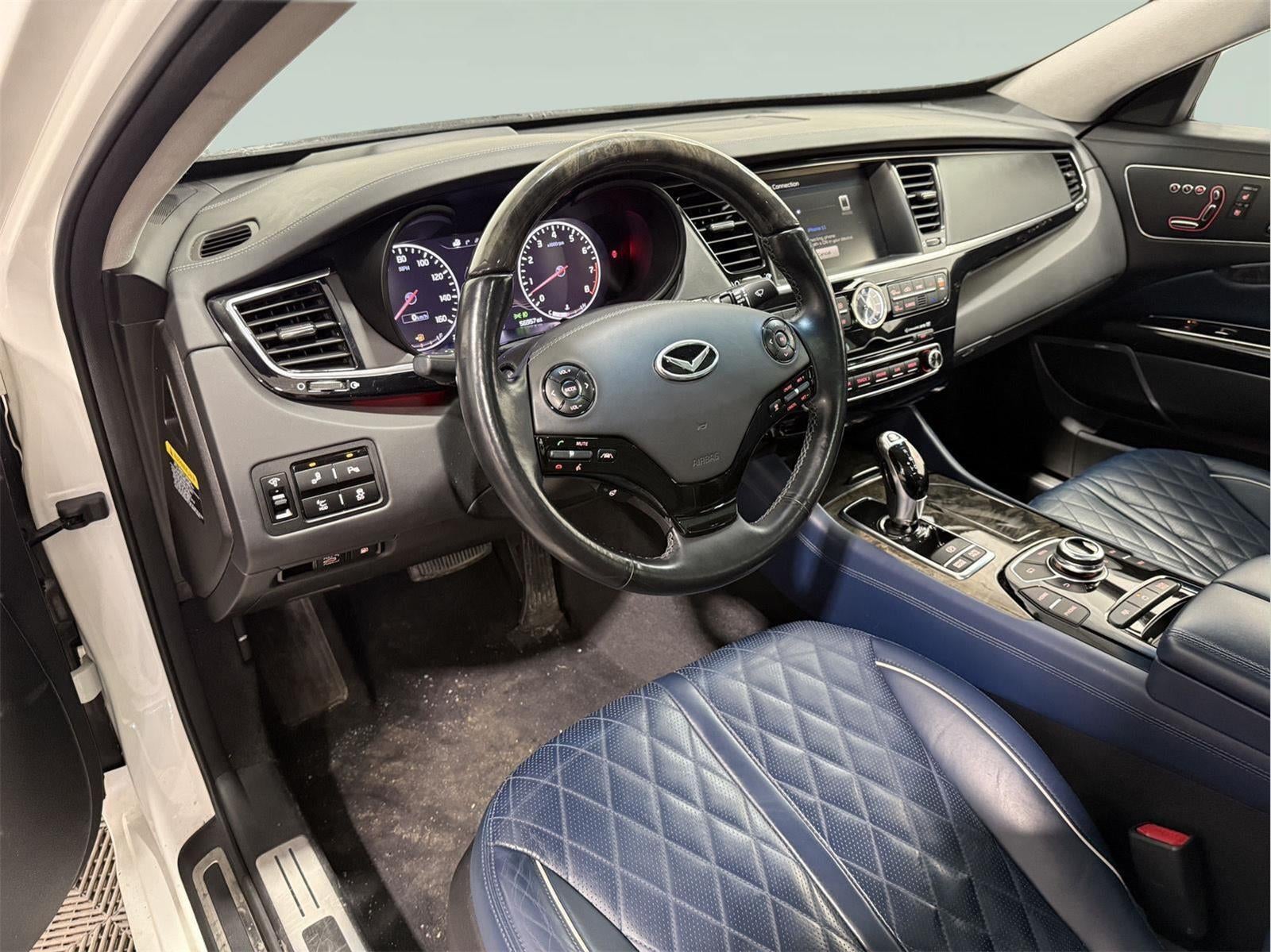 2015 Kia K900 Luxury