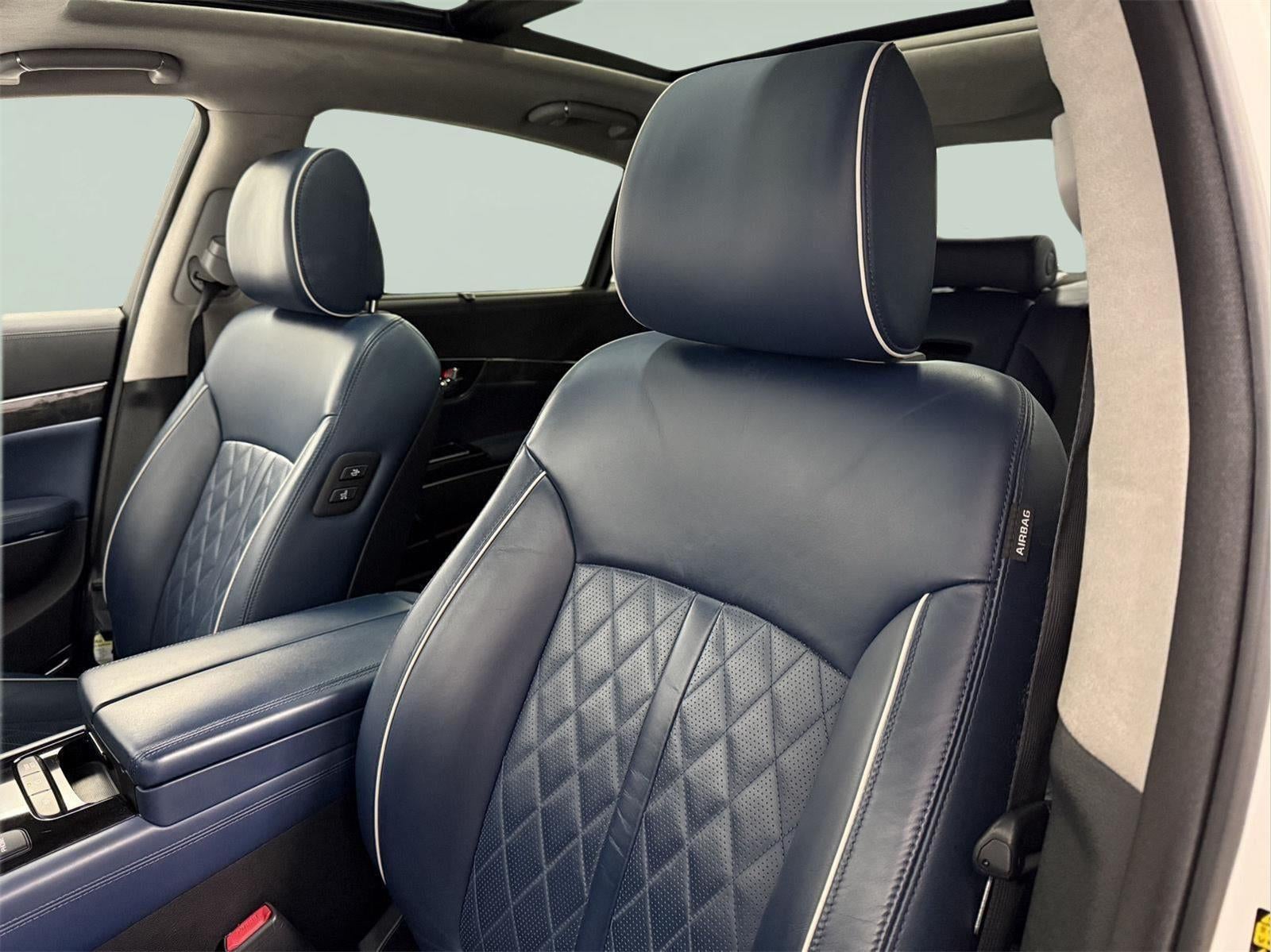 2015 Kia K900 Luxury