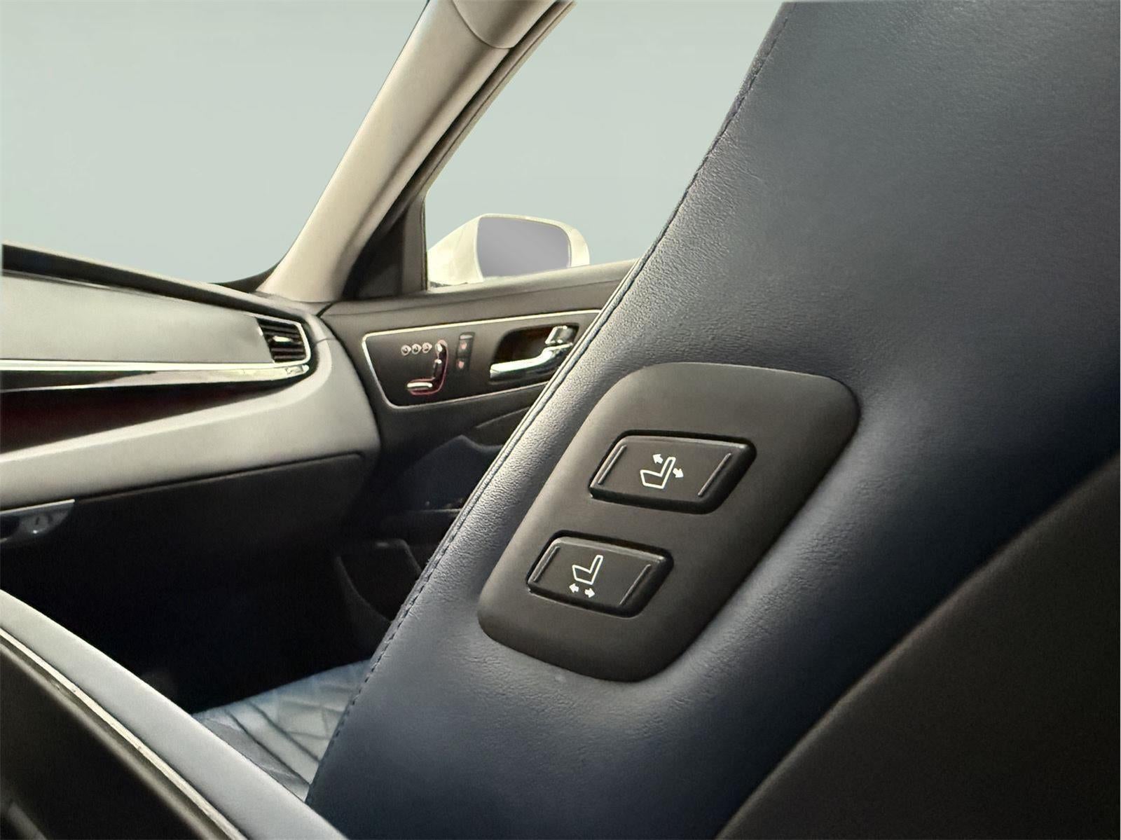 2015 Kia K900 Luxury