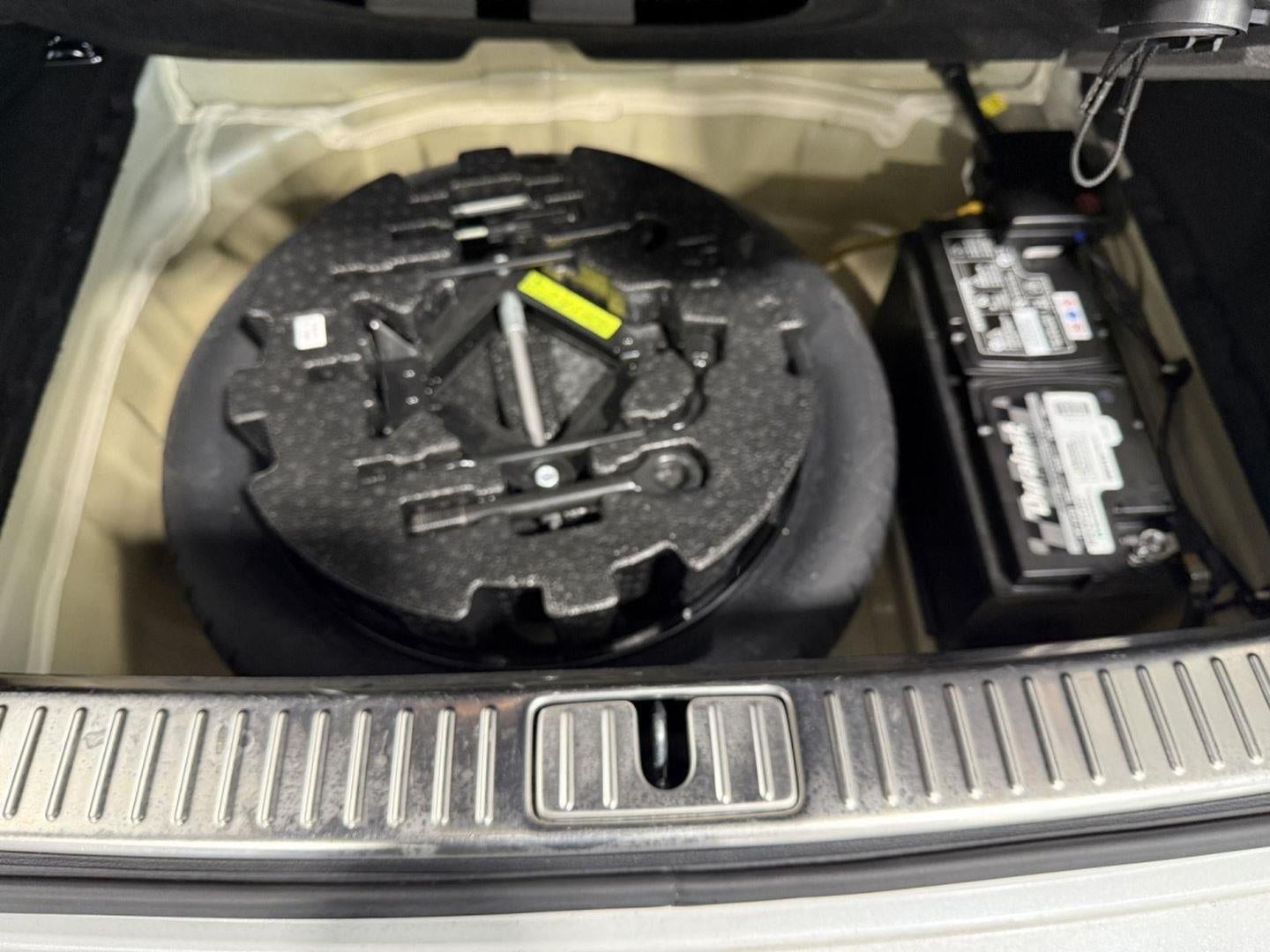 2015 Kia K900 Luxury