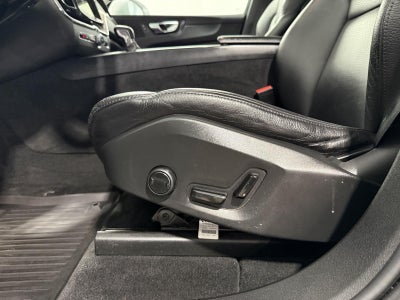 2021 Volvo XC60 T6 Momentum