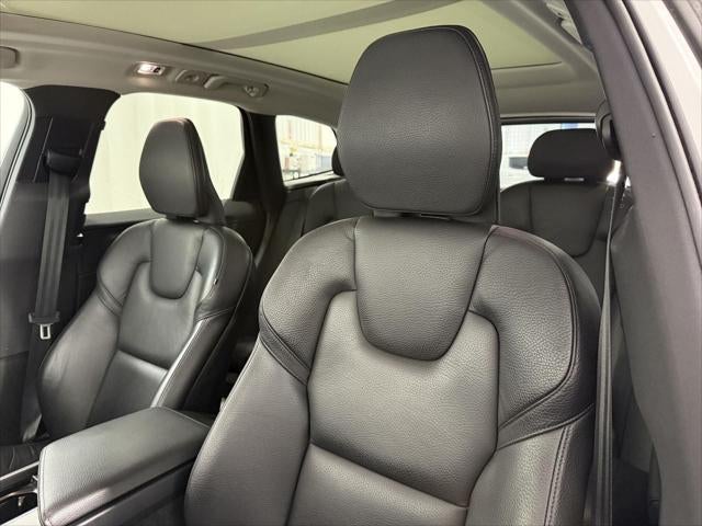 2021 Volvo XC60 T6 Momentum