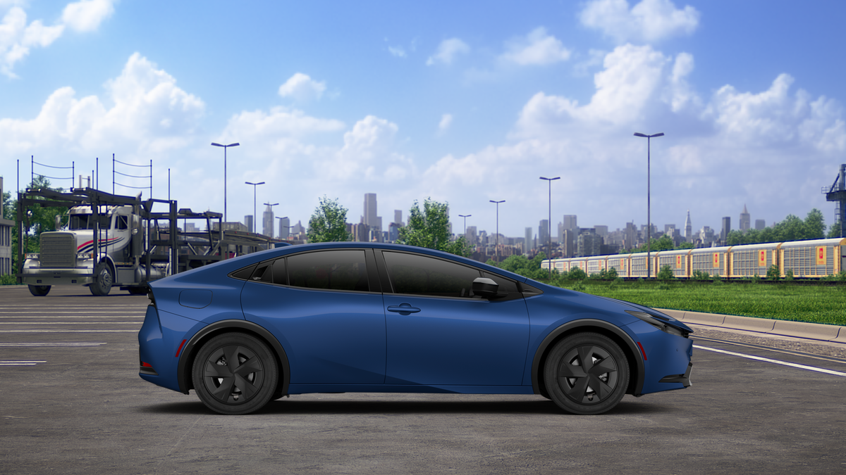 2027 Toyota Prius Plug-in Hybrid SE