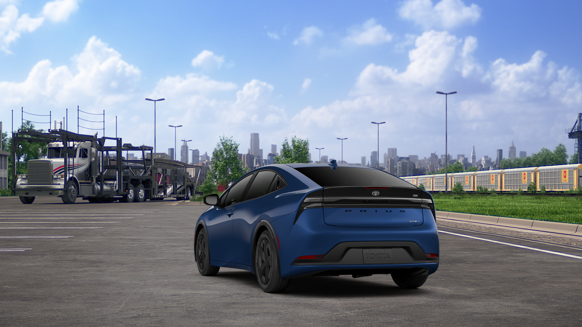 2027 Toyota Prius Plug-in Hybrid SE