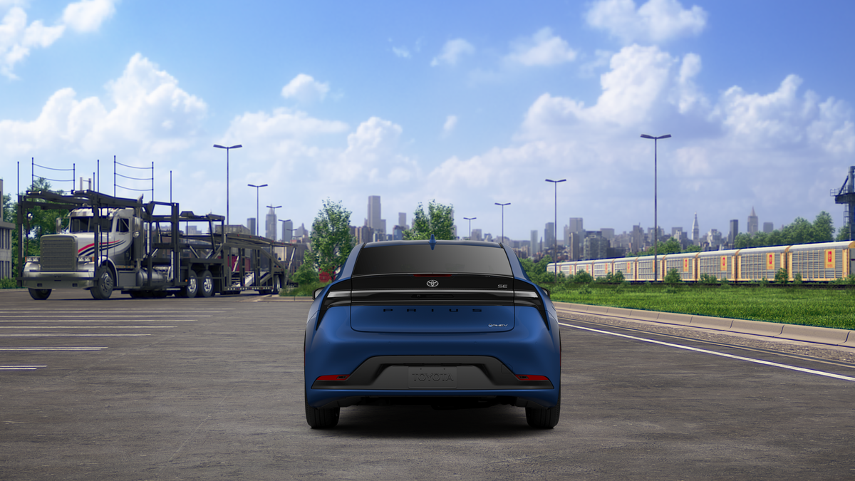 2027 Toyota Prius Plug-in Hybrid SE