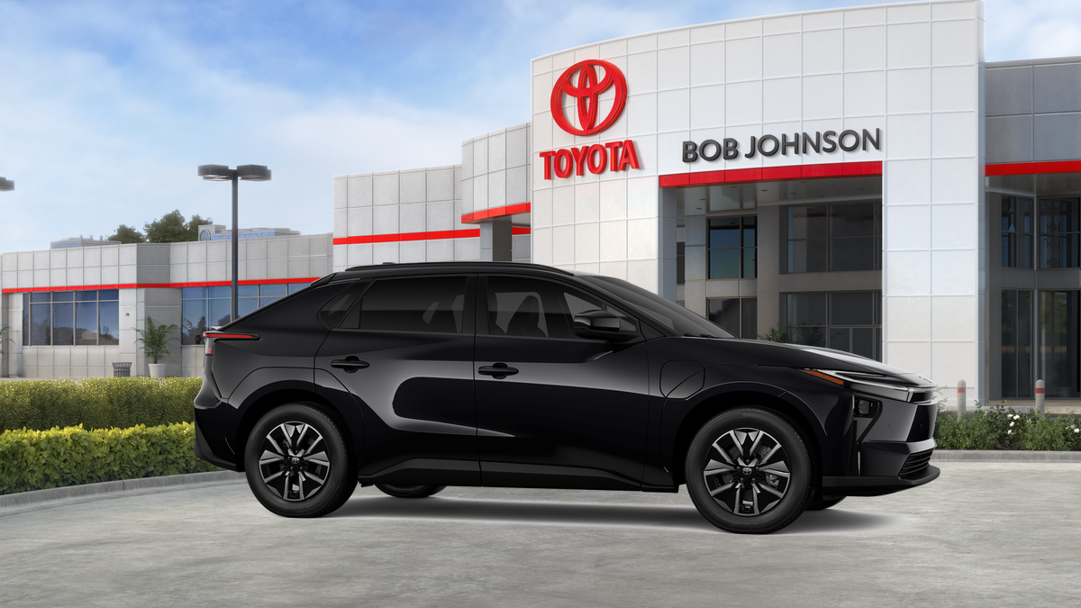 2026 Toyota bZ XLE - Photo 13