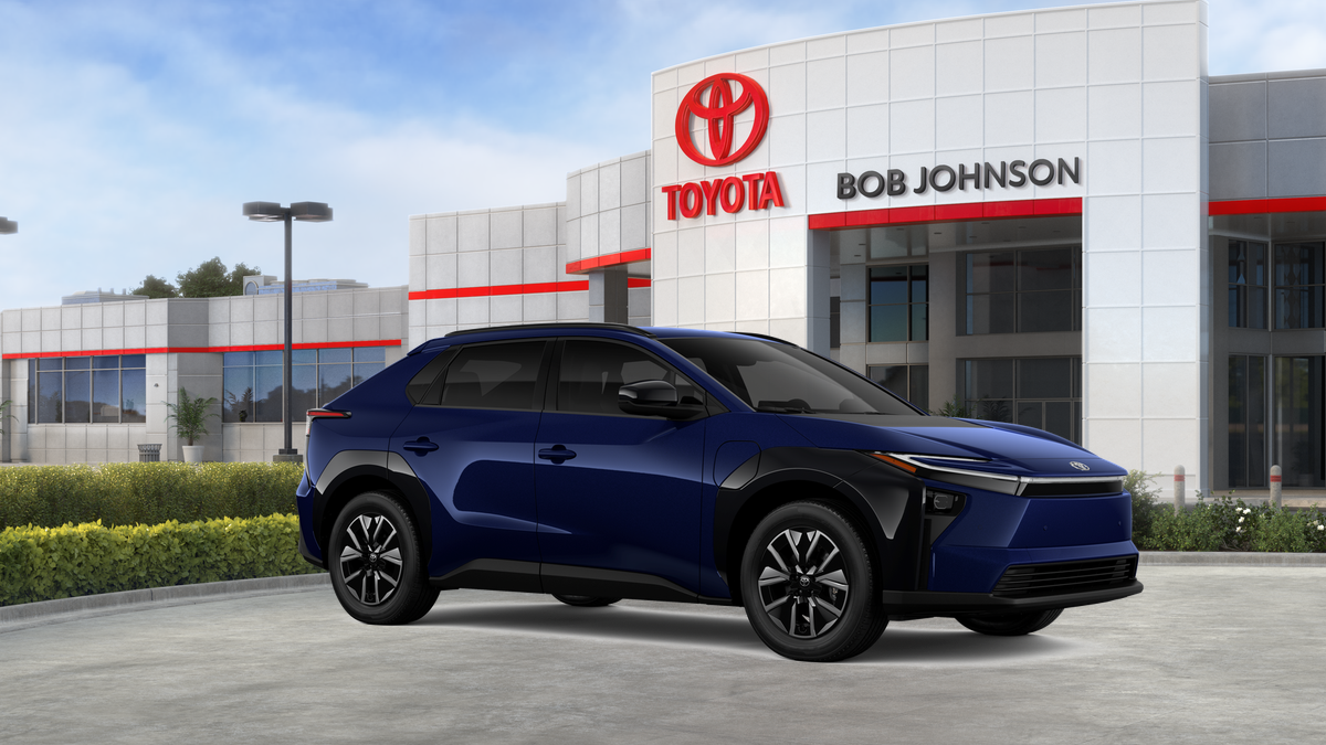 2026 Toyota bZ XLE - Photo 14